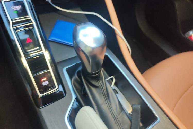 Used Roewe i5 2023 1.5L CVT Flagship Edition Gear Lever