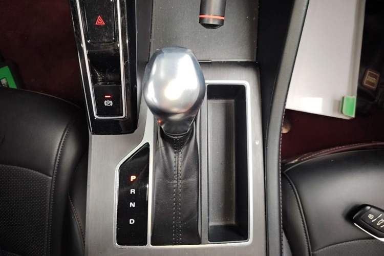 Used Roewe i5 2023 1.5L CVT Flagship Edition Gear Lever