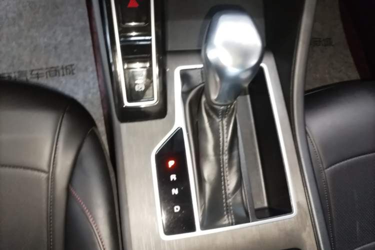 Used Roewe i5 2023 1.5L CVT Luxury Edition Gear Lever