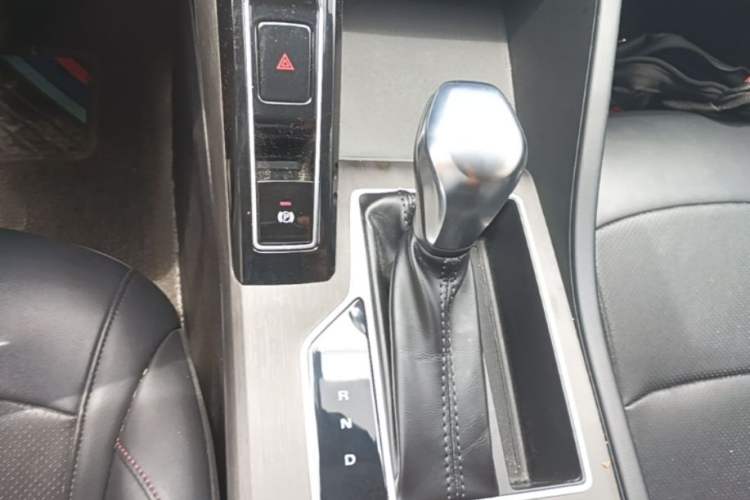 Used Roewe i5 2023 1.5L CVT Luxury Edition Gear Lever