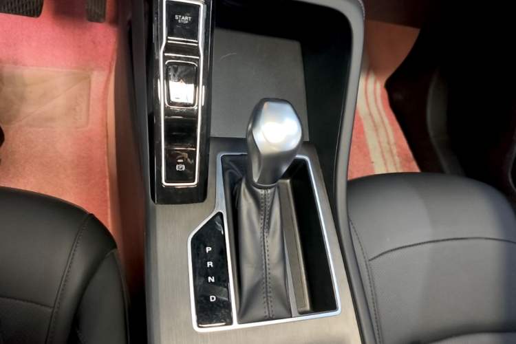 Used Roewe i5 2023 1.5L CVT Luxury Edition Gear Lever