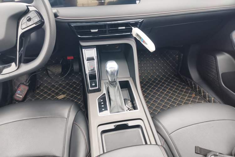 Used Roewe i5 2023 1.5L CVT Luxury Edition Gear Lever