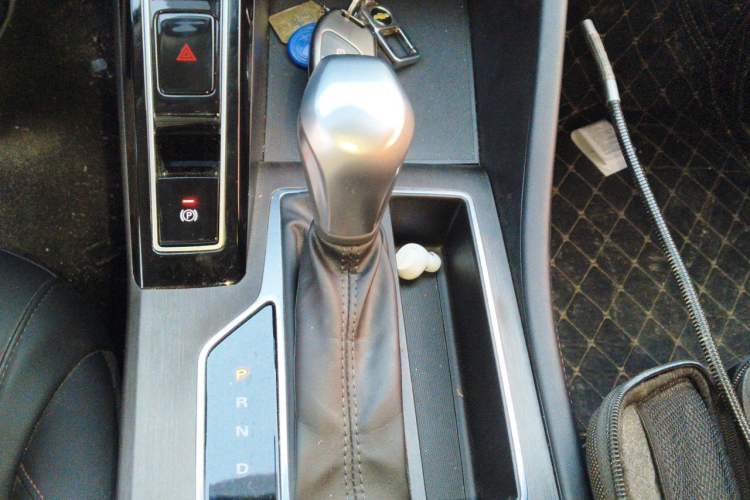 Used Roewe i5 2023 1.5L CVT Luxury Edition Gear Lever