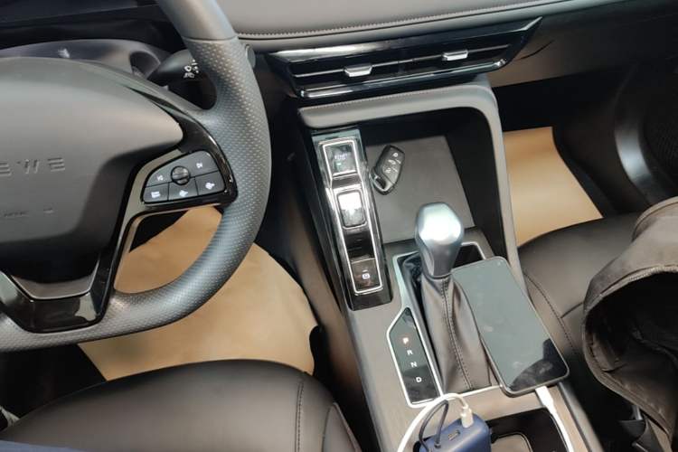 Used Roewe i5 2023 1.5L CVT Luxury Edition Gear Lever