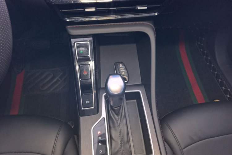 Used Roewe i5 2023 1.5L CVT Luxury Edition Gear Lever