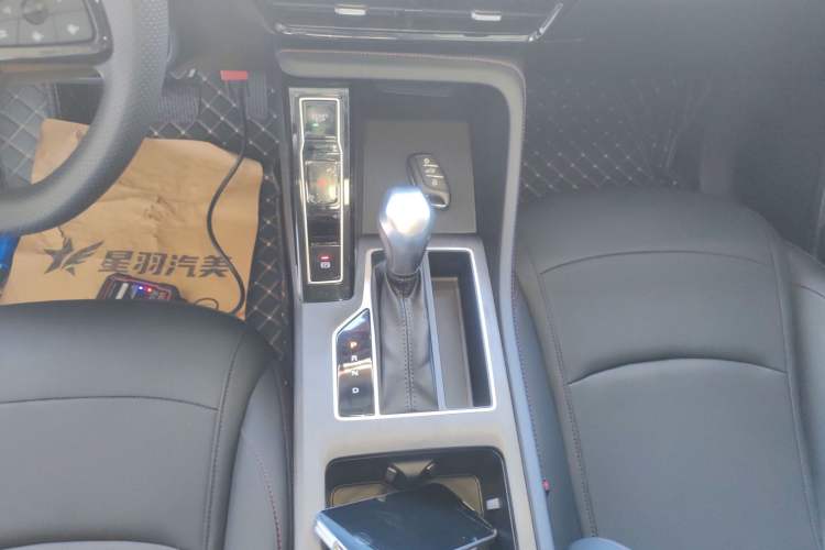 Used Roewe i5 2023 1.5L CVT Luxury Edition Gear Lever