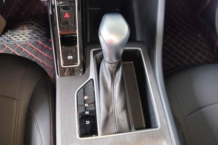 Used Roewe i5 2023 1.5L CVT Luxury Edition Gear Lever