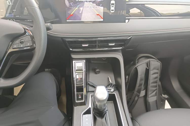 Used Roewe i5 2023 1.5L CVT Luxury Edition Gear Lever