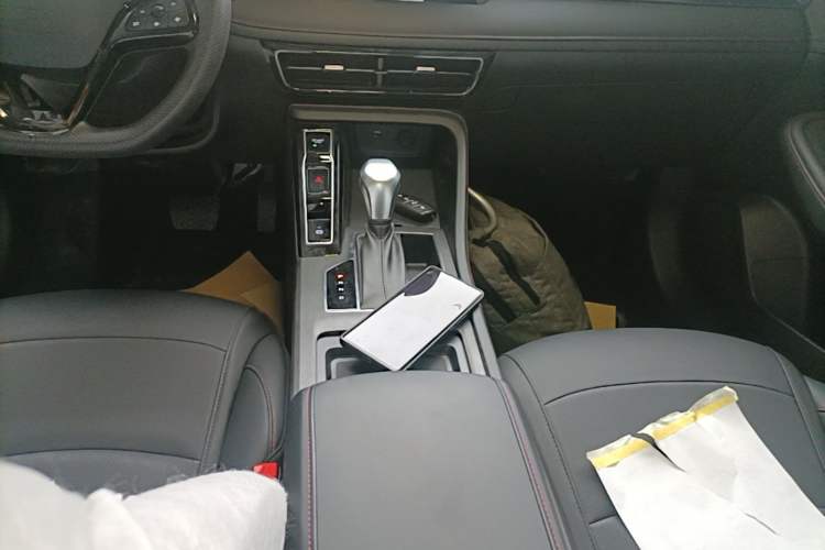 Used Roewe i5 2023 1.5L CVT Luxury Edition Gear Lever