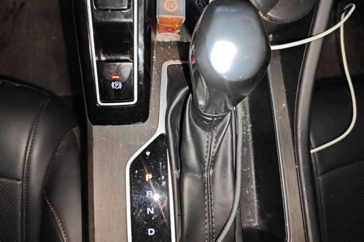 Used Roewe i5 2023 1.5L CVT Luxury Edition Gear Lever