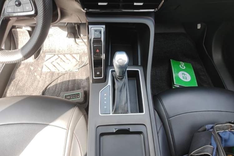 Used Roewe i5 2023 1.5L CVT Luxury Edition Gear Lever