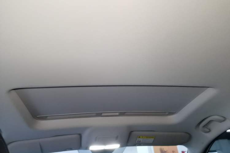 Used Roewe i5 2023 1.5L CVT Luxury Edition Headliner