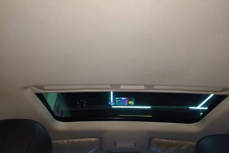 Used Roewe i5 2023 1.5L CVT Luxury Edition Headliner