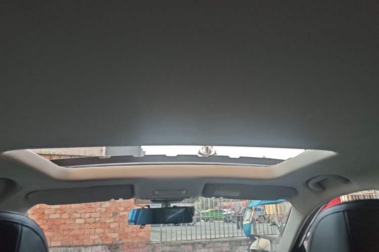 Used Roewe i5 2023 1.5L CVT Luxury Edition Headliner