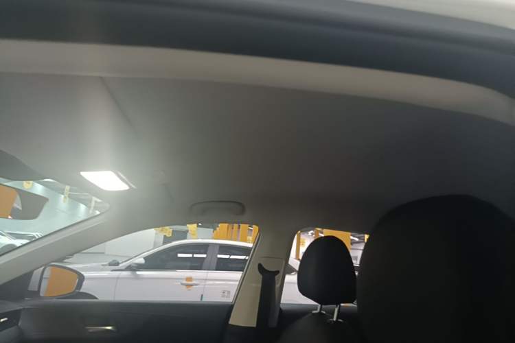 Used Roewe i5 2023 1.5L Manual Comfort Edition Headliner