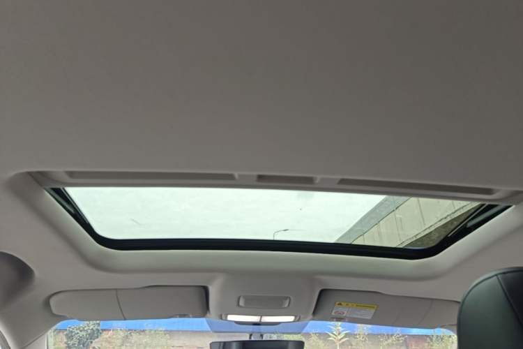 Used Roewe i5 2023 1.5L CVT Luxury Edition Headliner