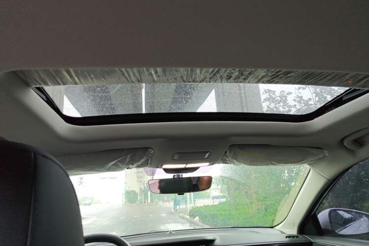 Used Roewe i5 2023 1.5L CVT Luxury Edition Headliner