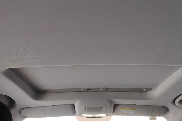 Used Roewe i5 2023 1.5L CVT Luxury Edition Headliner