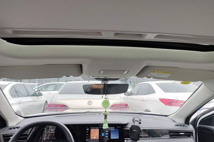 Used Roewe i5 2023 1.5L CVT Luxury Edition Headliner