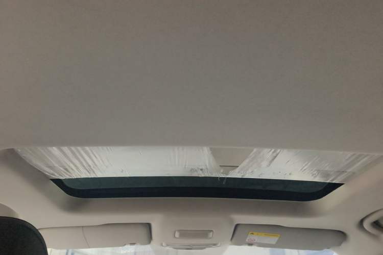 Used Roewe i5 2023 1.5L CVT Luxury Edition Headliner