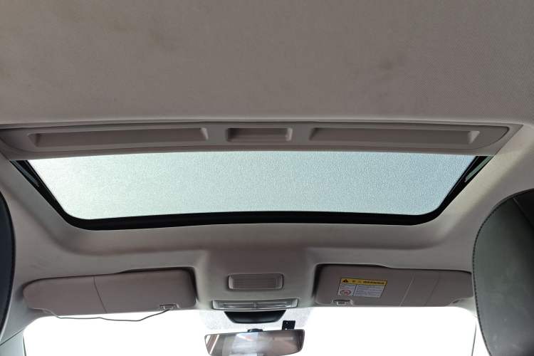 Used Roewe i5 2023 1.5L CVT Luxury Edition Headliner