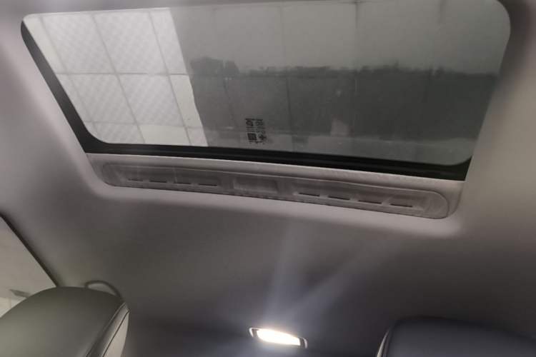 Used Roewe i5 2023 1.5L CVT Luxury Edition Headliner