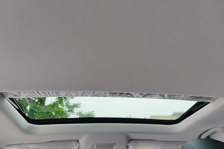 Used Roewe i5 2023 1.5L CVT Luxury Edition Headliner
