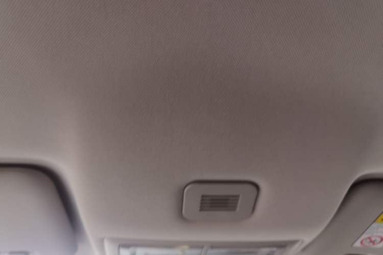 Used Roewe i5 2023 1.5L Manual Comfort Edition Headliner