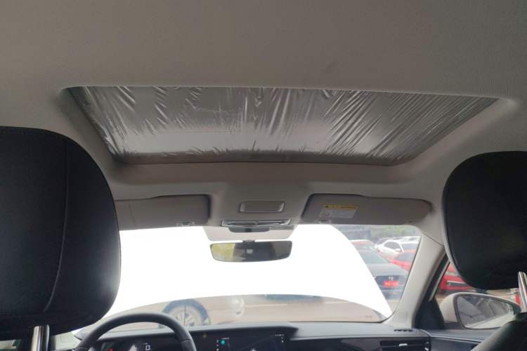 Used Roewe i5 2023 1.5L CVT Luxury Edition Headliner
