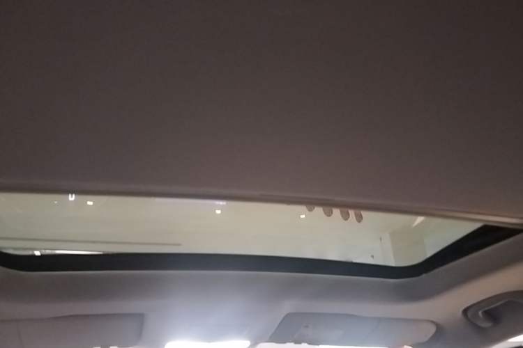 Used Roewe i5 2023 1.5L CVT Luxury Edition Headliner