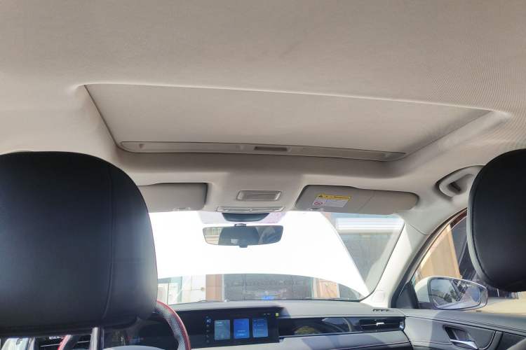 Used Roewe i5 2023 1.5L CVT Luxury Edition Headliner
