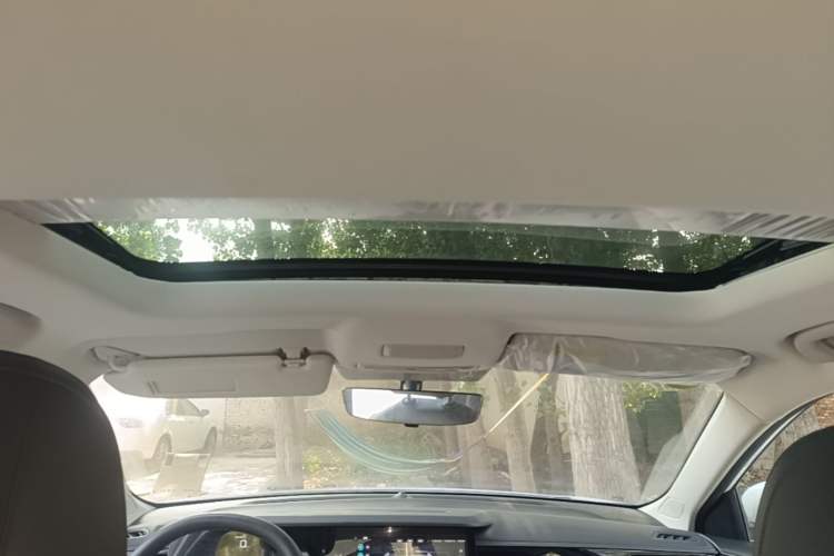 Used Roewe i5 2023 1.5L CVT Luxury Edition Headliner