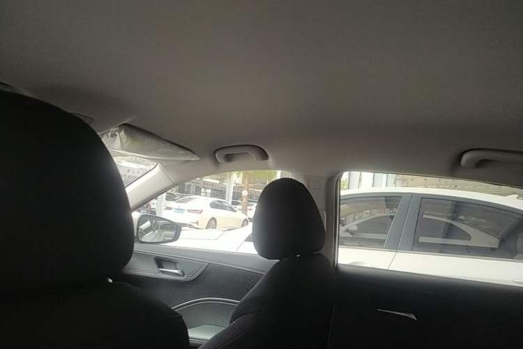 Used Roewe i5 2023 1.5L Manual Comfort Edition Headliner