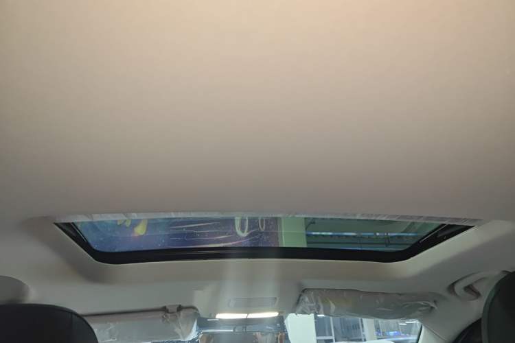 Used Roewe i5 2023 1.5L CVT Luxury Edition Headliner