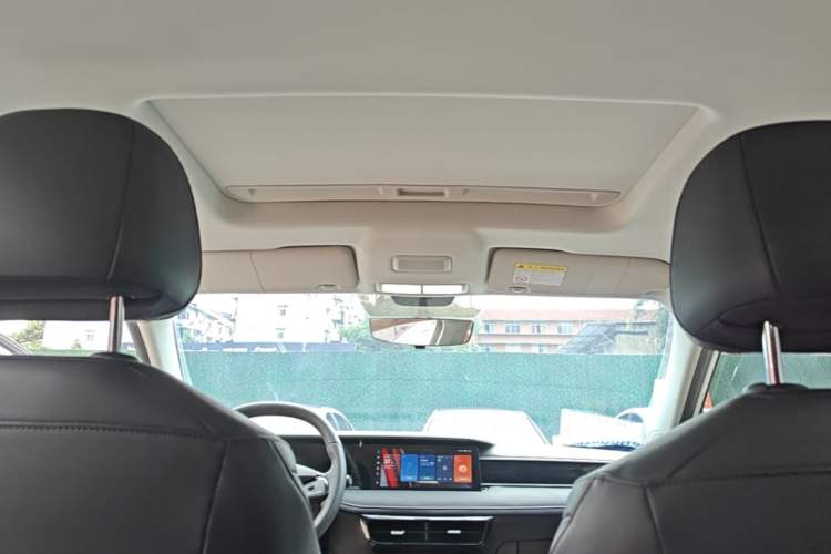 Used Roewe i5 2023 1.5L CVT Luxury Edition Headliner