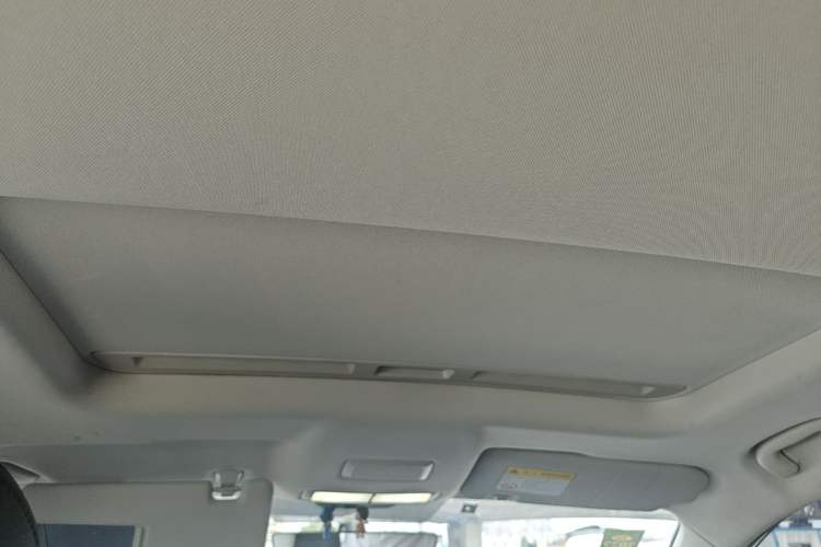 Used Roewe i5 2023 1.5L CVT Luxury Edition Headliner