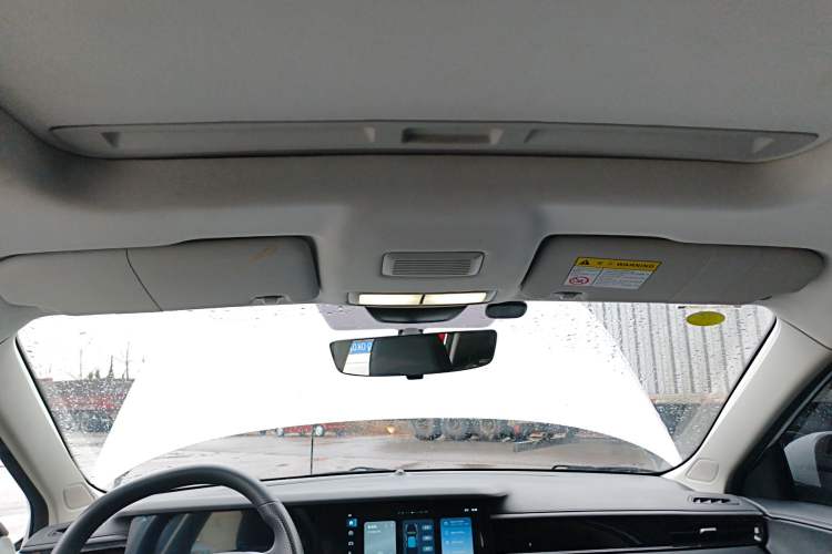 Used Roewe i5 2023 1.5L Manual Excellence Edition Headliner
