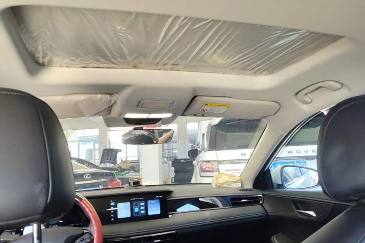 Used Roewe i5 2023 1.5L CVT Luxury Edition Headliner