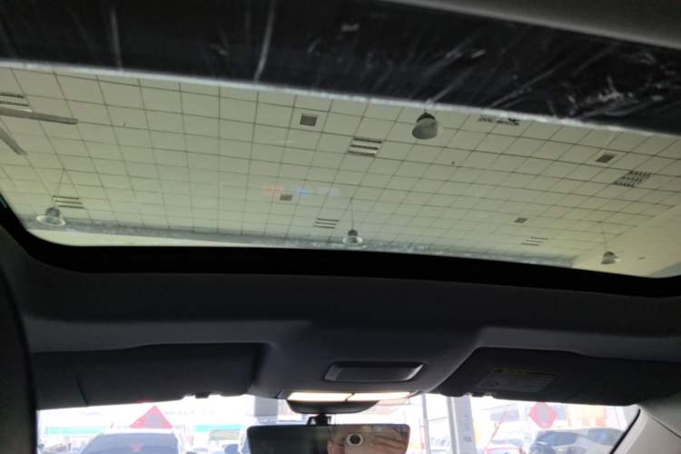Used Roewe i5 2023 1.5L CVT Luxury Edition Headliner