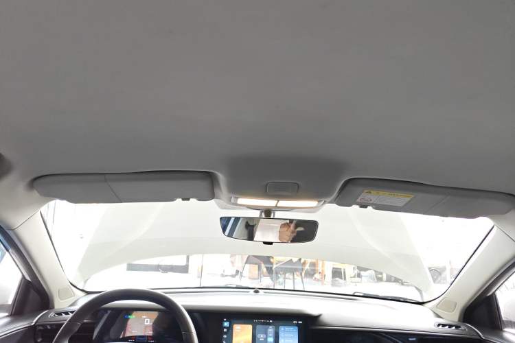 Used Roewe i5 2023 1.5L Manual Comfort Edition Headliner
