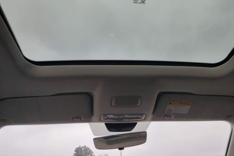 Used Roewe i5 2023 1.5L CVT Luxury Edition Headliner