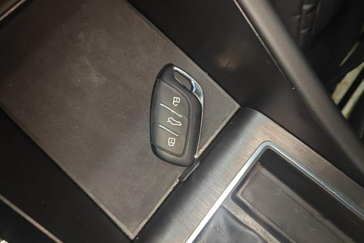 Used Roewe i5 2023 1.5L CVT Luxury Edition Interior 1