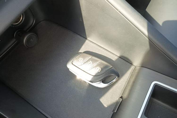 Used Roewe i5 2023 1.5L CVT Luxury Edition Interior 1