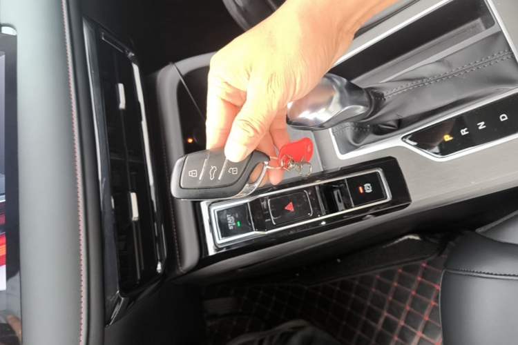 Used Roewe i5 2023 1.5L CVT Luxury Edition Interior 1