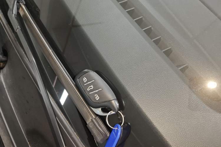 Used Roewe i5 2023 1.5L CVT Luxury Edition Interior 1