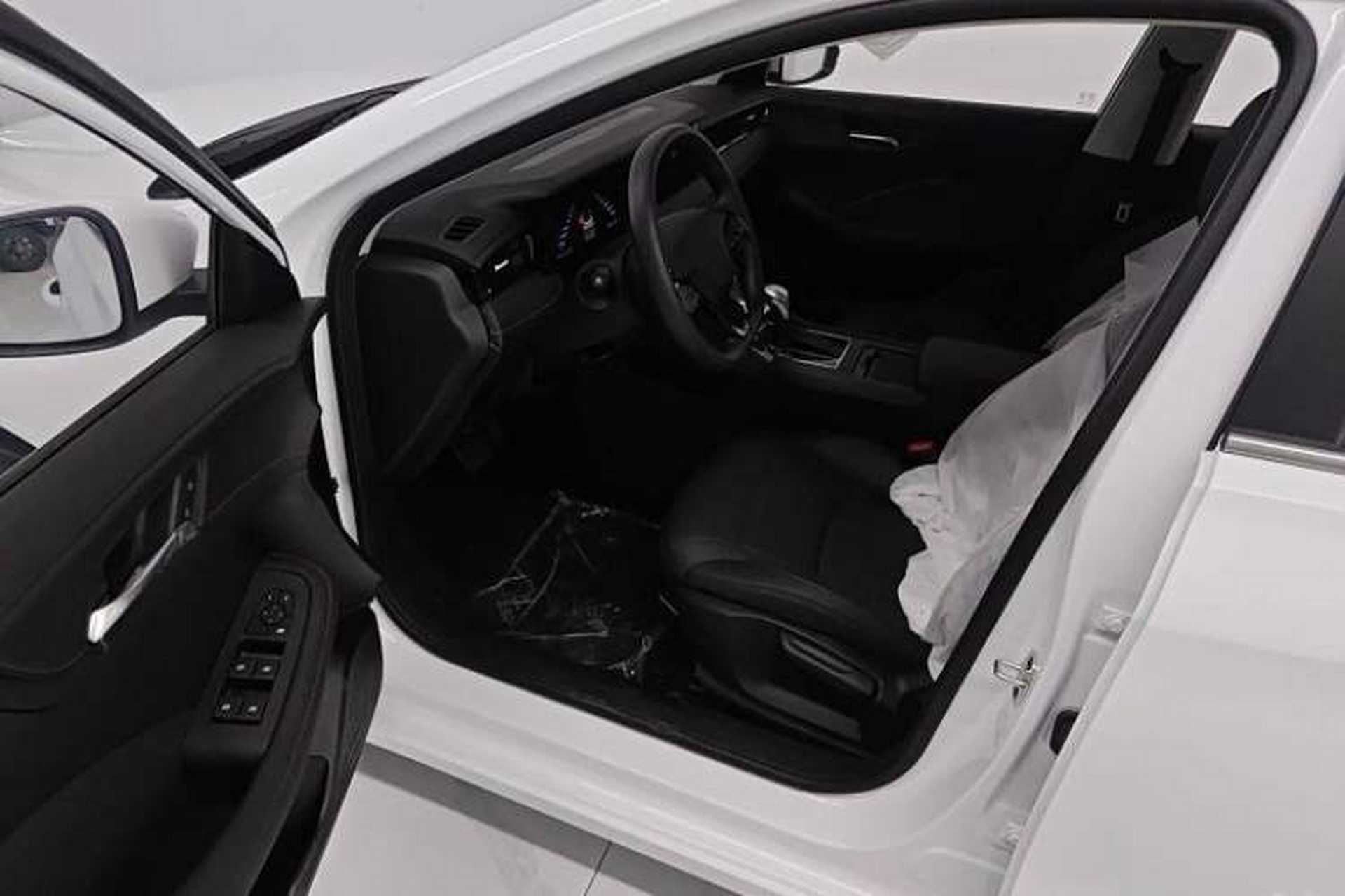 Used Roewe i5 2023 1.5L CVT Luxury Edition Interior 2