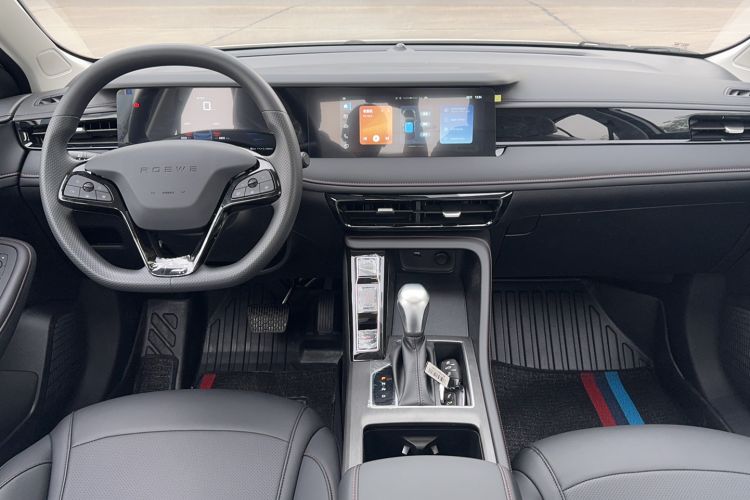 Used Roewe i5 2023 1.5L CVT Luxury Edition Interior 3