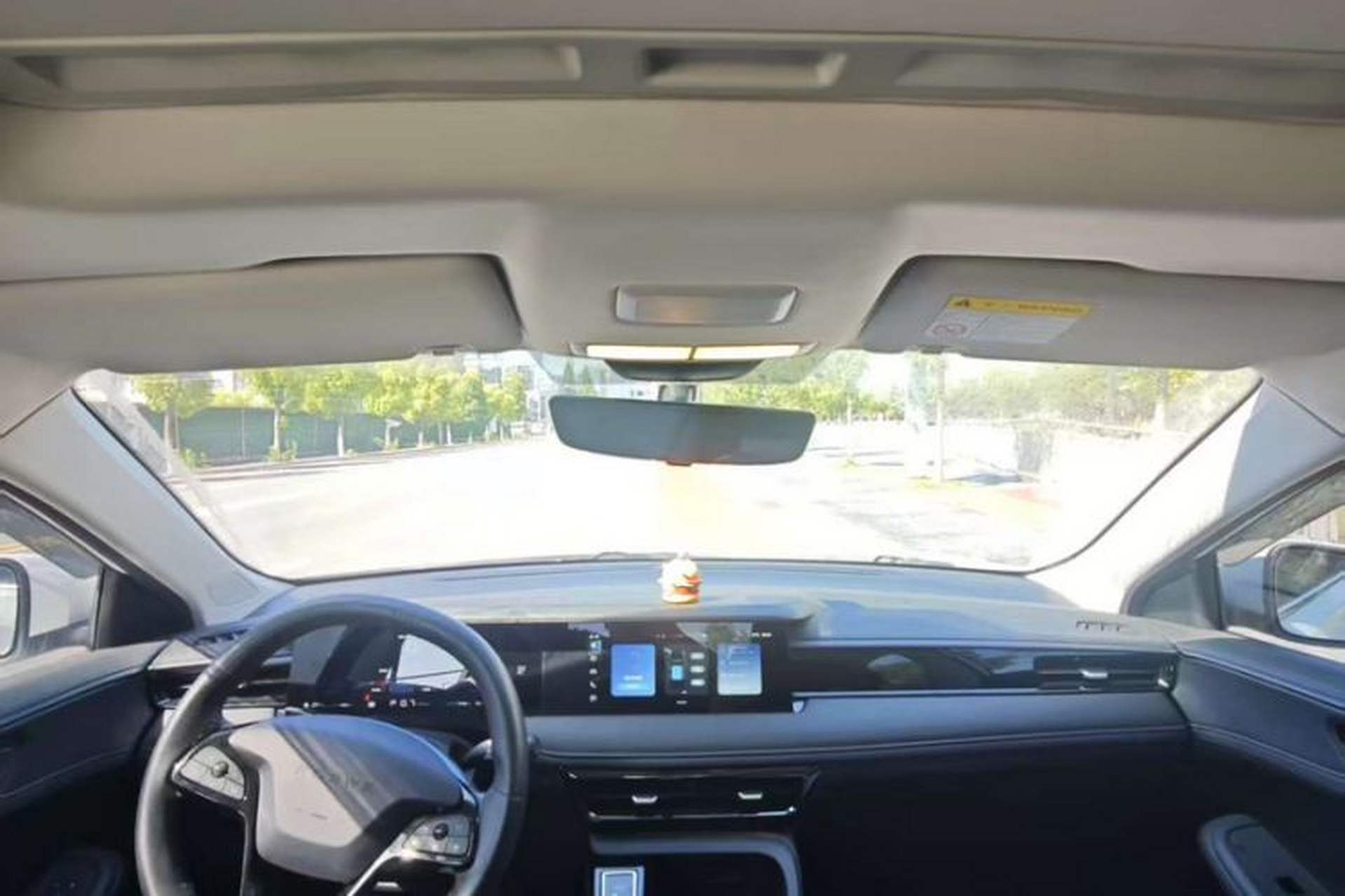 Used Roewe i5 2023 1.5L CVT Luxury Edition Interior 3