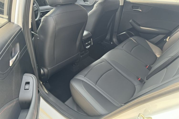 Used Roewe i5 2023 1.5L CVT Luxury Edition Interior 3
