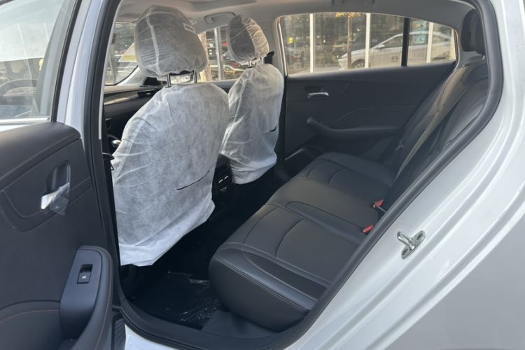 Used Roewe i5 2023 1.5L CVT Luxury Edition Interior 5
